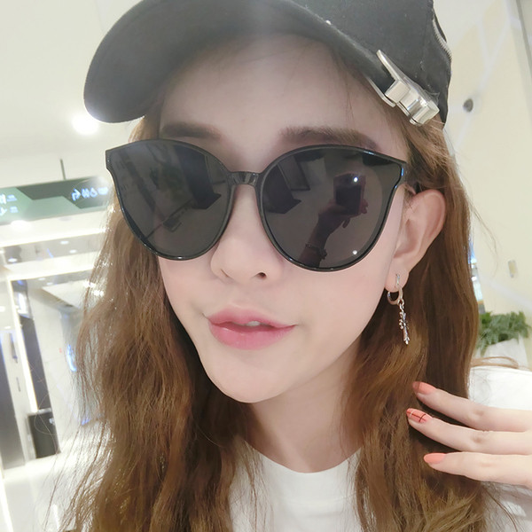 ÚJ modell HIT női napszemüveg tükörtükrözéssel, sok színben