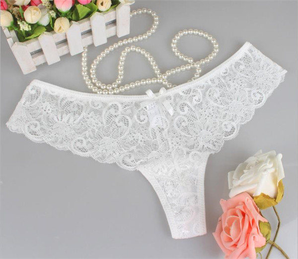 Női intim fehérnemű áttört csipkével - 5 színben