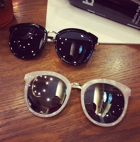 Ochelari de soare moderni de dama in doua culori