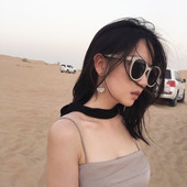 Κομψά γυναικεία γυαλιά ηλίου με στρογγυλά γυαλιά σε τρία χρώματα