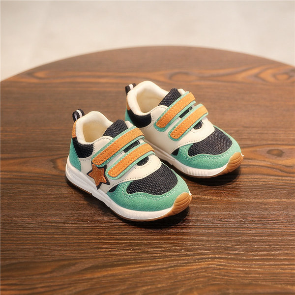 Pantofi pentru bebelusi pentru baieti si fete in model de camuflaj cu velcro