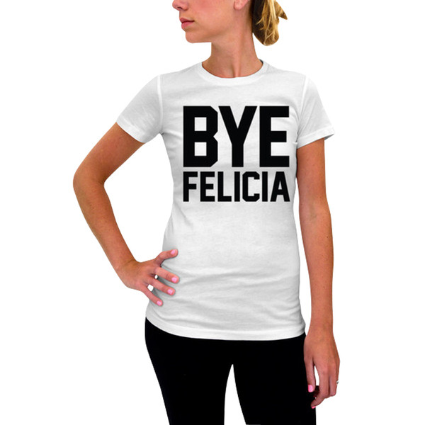 Μπλούζα με κοντό μανίκι, κολάρο σε σχήμα O και ενημερωμένη επιγραφή