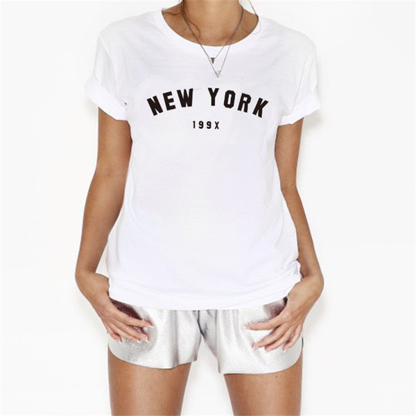 T-shirt σε λευκό με επιγραφή, κοντό μανίκι και κολάρο σε σχήμα O