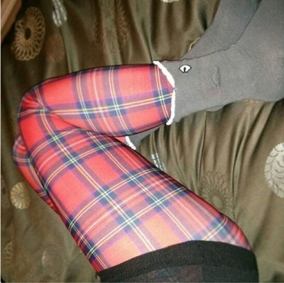 Спортно-елегантен дамски клин в актуално каре