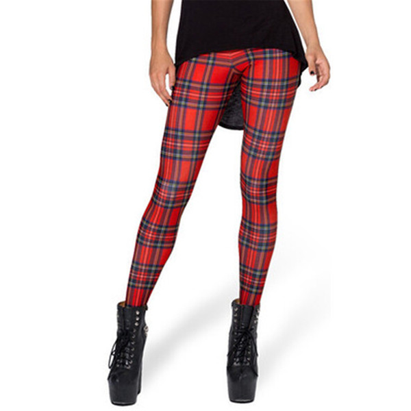 Спортно-елегантен дамски клин в актуално каре