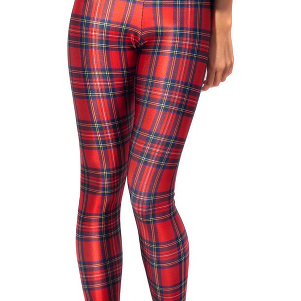 Спортно-елегантен дамски клин в актуално каре