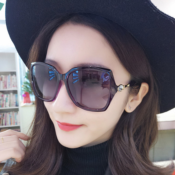 Σύγχρονα γυναικεία γυαλιά ηλίου με λεπτό πλαίσιο και διακοσμητική πέτρα σε διάφορα χρώματα