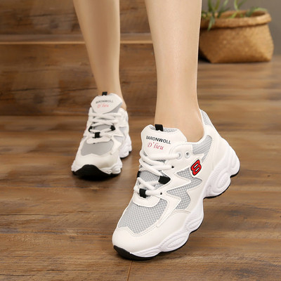 Καθημερινά αθλητικά παπούτσια για κορίτσια σε διαφορετικά χρώματα με δεσμούς