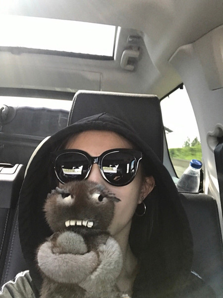 Klasszikus női napszemüveg két színben