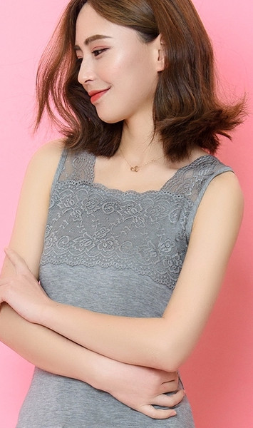 Aranyos női felső csipke díszítéssel friss színekben