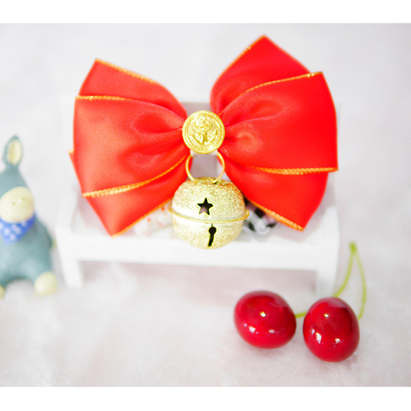 Papion frumos roșu cu clopoțel de câine