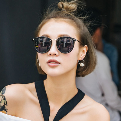 Καθημερινά γυαλιά ηλίου με UV προστασία και γυαλιά καθρέφτη σε διάφορα χρώματα