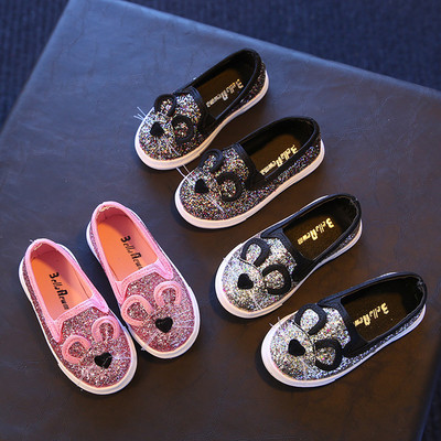 Παιδικά παπούτσια τριών χρωμάτων για κορίτσια με μπροκάρ και 3D διακόσμηση