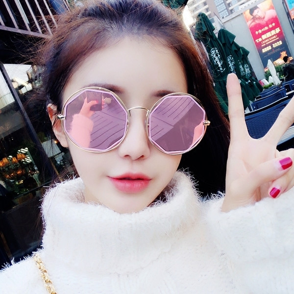 Γυναικεία γυαλιά ηλίου σε ροζ χρώμα