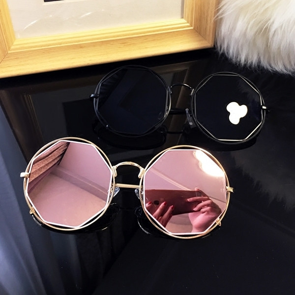 Γυναικεία γυαλιά ηλίου σε ροζ χρώμα