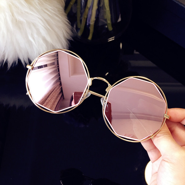 Γυναικεία γυαλιά ηλίου σε ροζ χρώμα
