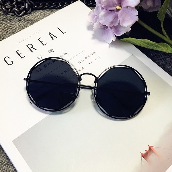 Γυναικεία γυαλιά ηλίου σε ροζ χρώμα