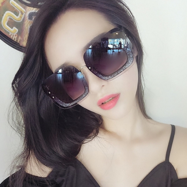 Ochelari de soare eleganti de dama cu lentile patrate mari, doua modele