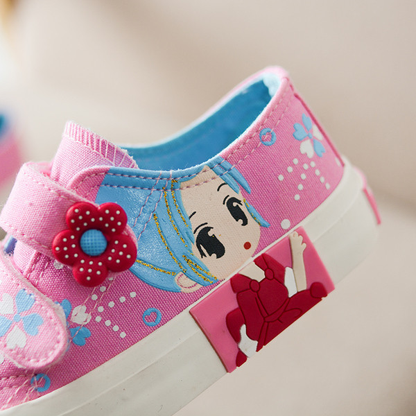 Adidasi copii pentru fete in mai multe culori cu motive florale si imprimeu