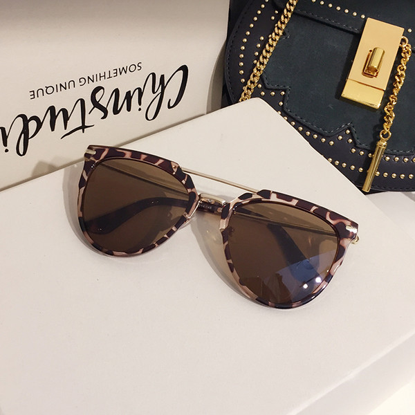 Ochelari de soare de zi cu zi pentru femei cu protecție UV în mai multe culori