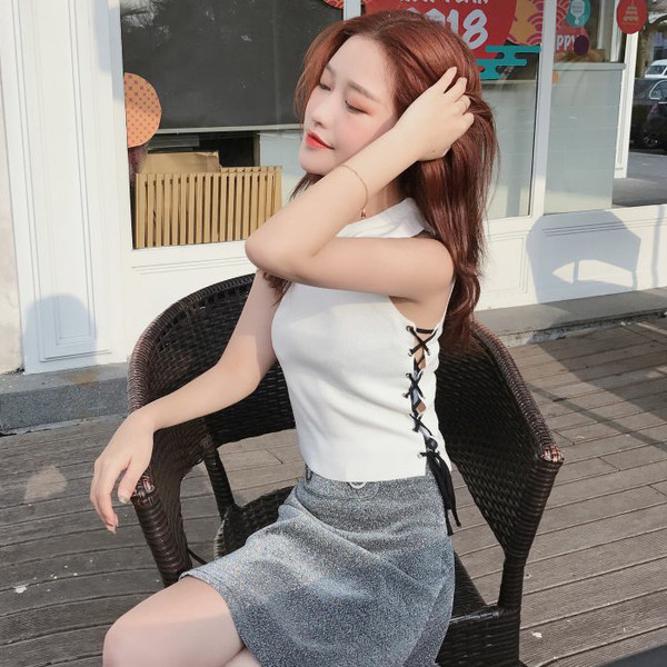 Női rövid akasztófelső oldalsó megkötővel, két színben