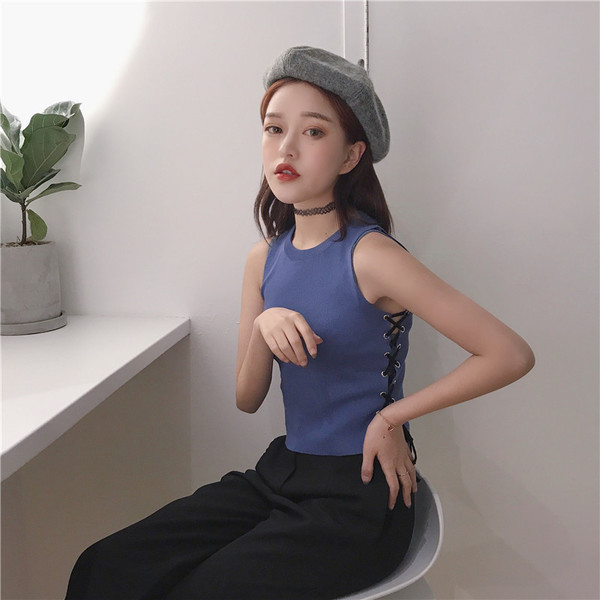 Női rövid akasztófelső oldalsó megkötővel, két színben