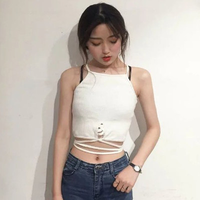 Bustiera de dama extravaganta cu decor de cravate