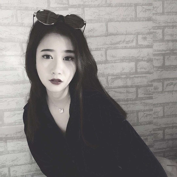 Γυναικεία γυρισμένα γυαλιά ηλίου σε πολλούς χρωματισμούς