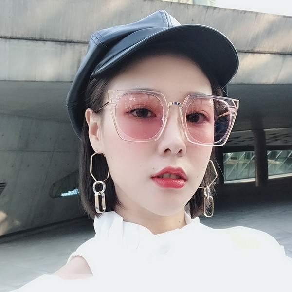 Modern hétköznapi női színes napszemüveg, két modell