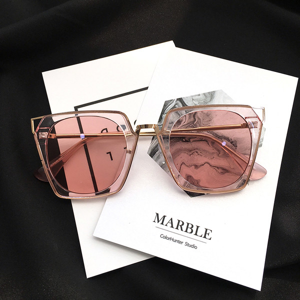 Modern hétköznapi női színes napszemüveg, két modell