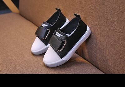 Tenisi casual pentru copii pentru fete in trei culori cu elemente metalice si velcro