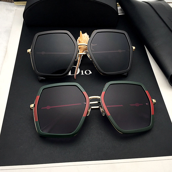 Stílusos női sokszögű szemüveg több színben