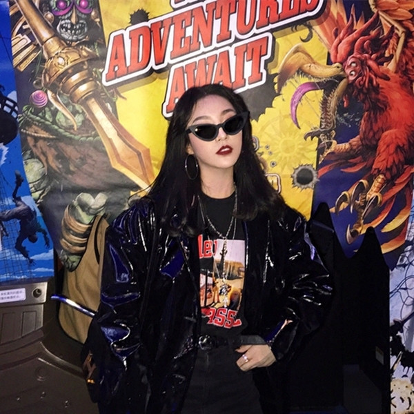 Ochelari non-standard de damă cu o ramă ascuțită în multe culori diferite