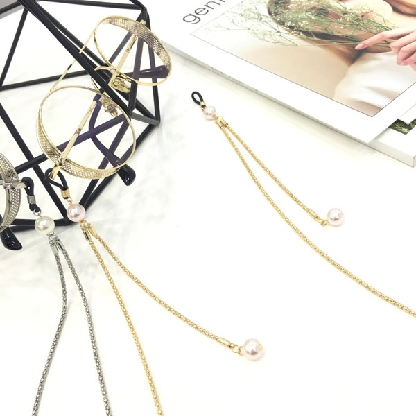 Ochelari rotunzi eleganti de dama fara dioptrie cu un lant lung metalic in doua culori