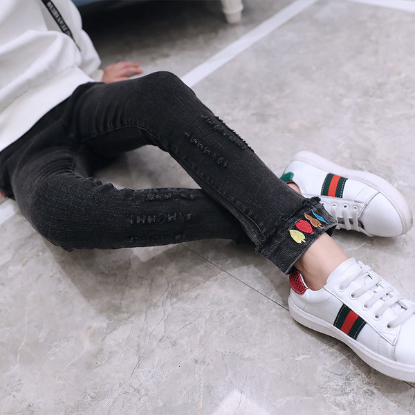 Blugi de copii eleganti pentru fete cu mini aplicatie in doua culori