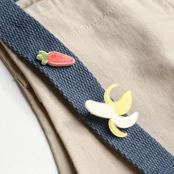 Salopeta casual dama cu mini decor 3D in culoarea bej