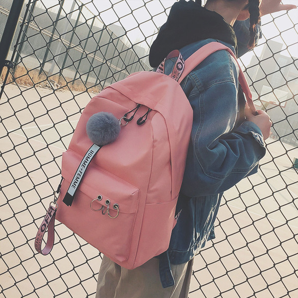 Női hétköznapi hátizsák három színben, fém elemekkel