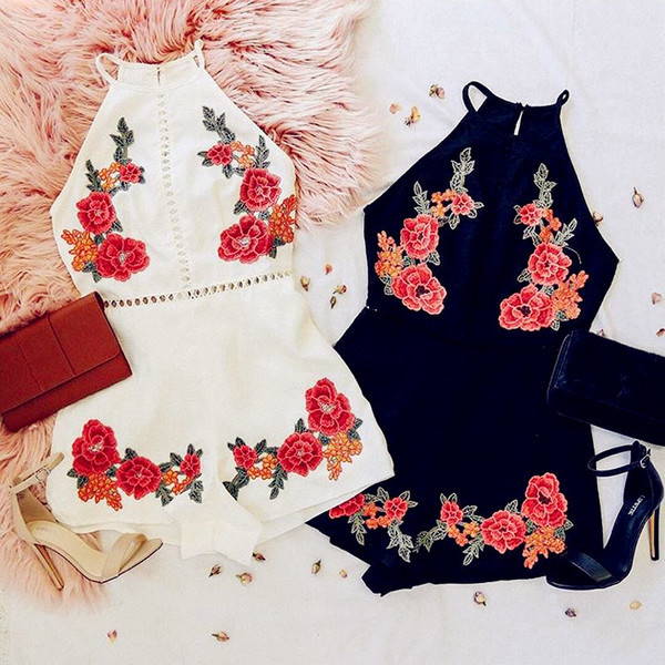 Salopetă casual de damă cu broderie în alb și negru