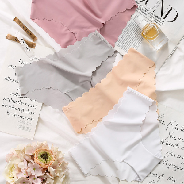 Γυναικεία μπικίνι σε διάφορα χρώματα