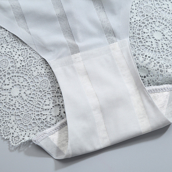 Stílusos és lezser női bikinik különböző színekben