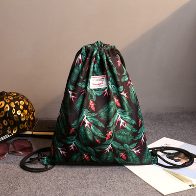 Γυναικείο σακίδιο με floral εκτύπωση με διπλές λεπτές λουρίδες