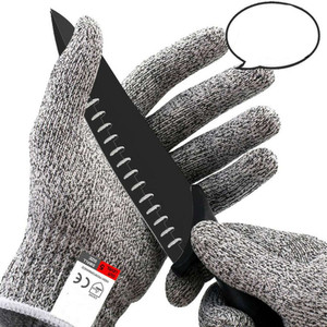 Vágásgátló kesztyű, amely védi az ujjakat a durva vágásoktól – munkához és főzéshez egyaránt alkalmas