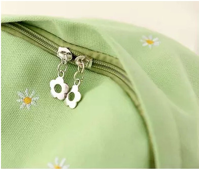 Rucsac de damă de zi cu zi în culori luminoase cu motive florale