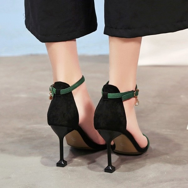 Sandale de damă elegante din piele intoarsa cu toc inalt interesant