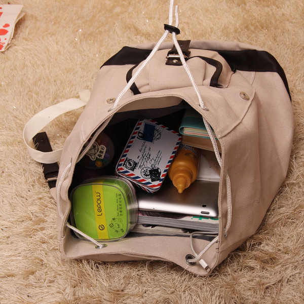 Rucsac de damă cu curele din piele ecologică, elemente metalice și inscripție