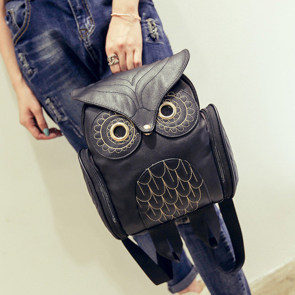 Rucsac de dama in forma non-standard cu broderie in mai multe culori