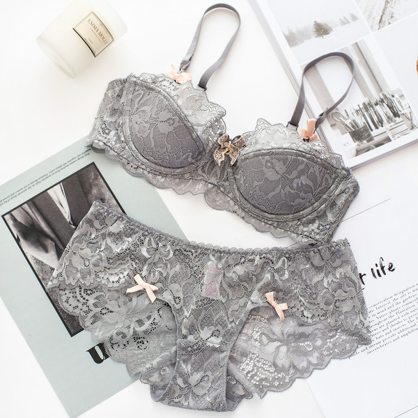 Finom női csipke fehérnemű-stúdió-bikini szett fém díszítéssel négy színben