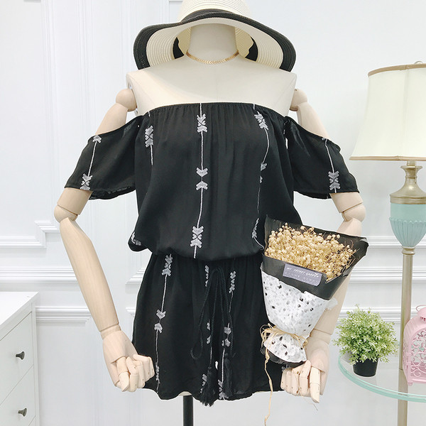 Salopetă casual de damă cu umerii căzuți în trei culori