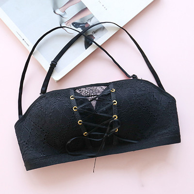 Érdekes női melltartó négy színben, keresztkötésekkel