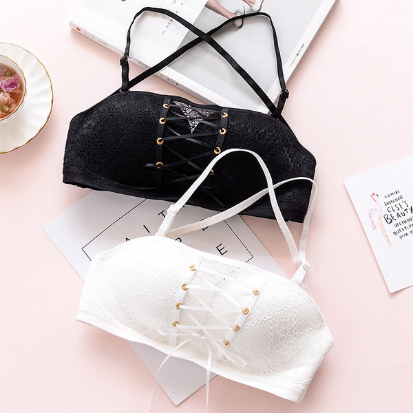 Érdekes női melltartó négy színben, keresztkötésekkel